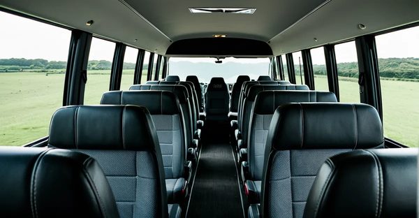 Louez un minibus 9 places : idéal pour vos escapades en groupe !